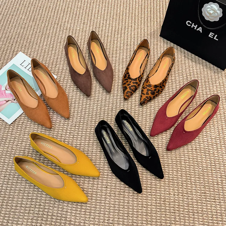 2025新款一脚蹬女鞋百搭四季尖头韩系极简风复古小单鞋～浅口通勤