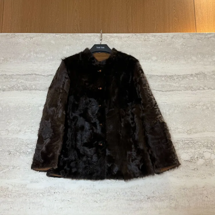 TANTAN 气质经典复古咖秋冬保暖皮毛一体外套3703