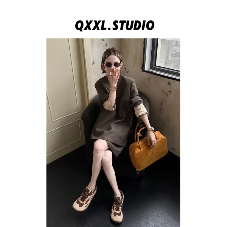 邱小小丽呀 秋季新款韩系高级感套装西装V领上衣+五分裤两件套女