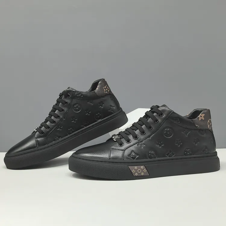 香港潮牌男鞋秋冬真皮板鞋男百搭保暖加绒鞋子男款轻奢一脚蹬潮鞋