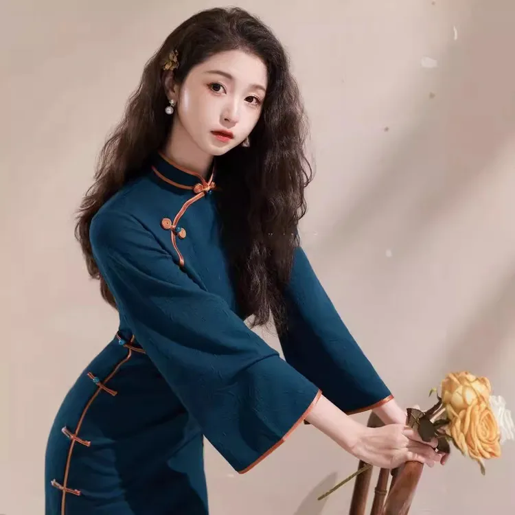长袖旗袍2025秋季新款国风纯色高级感简约大气复古改良日常连衣裙