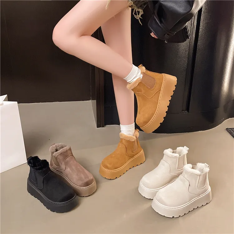 【全额补运费】防滑短筒学院风套筒保暖中筒冬季时尚雪地靴Z58