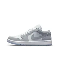 (断码清货)NIKE/耐克 AJ 1女鞋低帮百搭休闲板鞋DC0774-105
