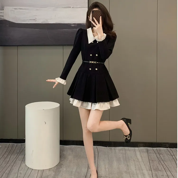 秋季长袖赫本风小黑裙名媛法式高端洋气减龄小香风连衣裙女高级感