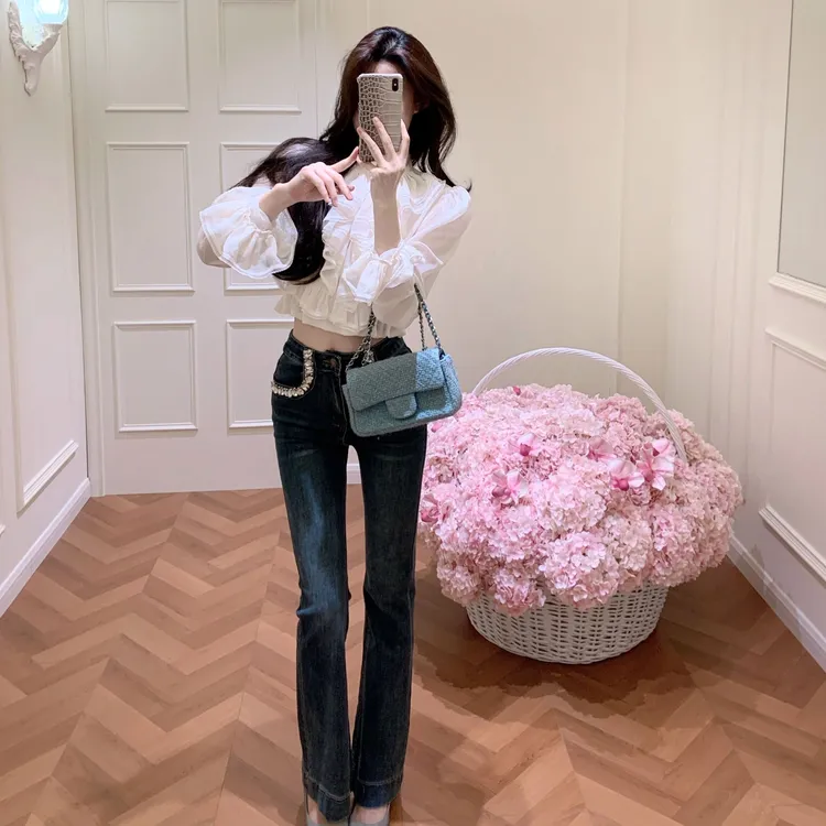 法式设计感荷叶花边衬衫女秋季2025新款别致上衣百搭高腰喇叭长裤