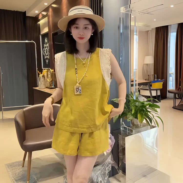 钩花蕾丝边飞飞袖拼接圆领衬衫+短裤两件套2025夏季清凉显瘦纯色