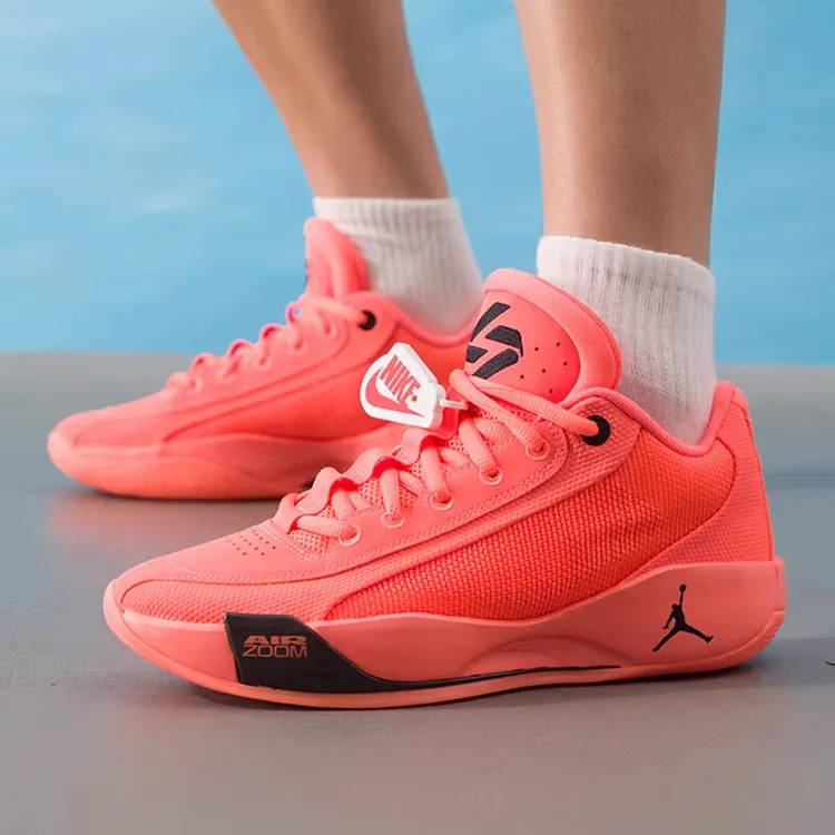 NIKE耐克男款LUKA .77 PF东契奇篮球鞋HF0819-800