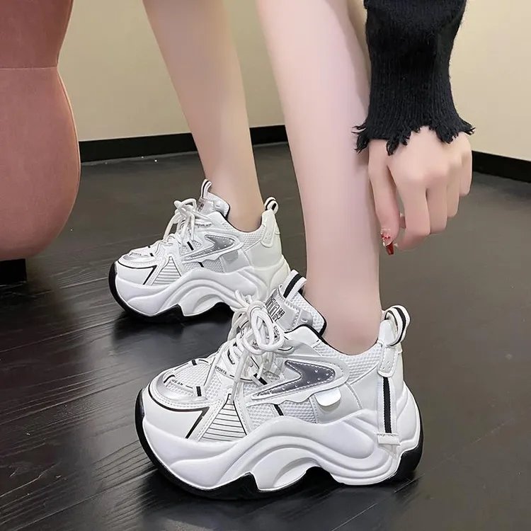 显脚小老爹鞋女舒适软底轻便增高厚底网面透气2025春季新款小白鞋