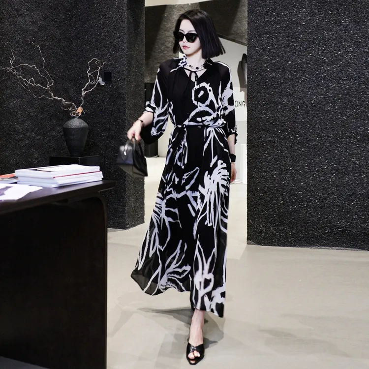 溶溶【漫意南法】RONGRONG100人丝法式泡泡袖几何印花连衣裙AW583