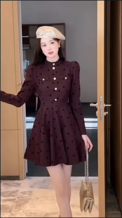 时尚立领收腰显高气质小香风连衣裙春秋新款