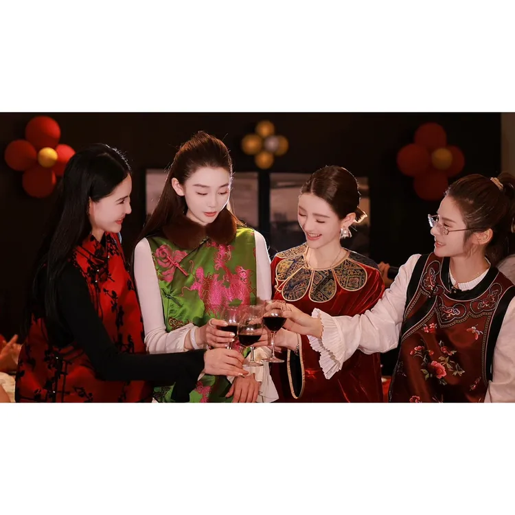 39-【传承/贵人】宝儿家含幂BJ113125410老缎交织提花水貂毛领马甲