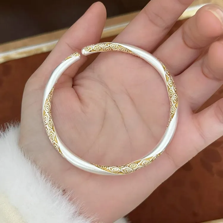 正品9999足银祥云手镯女古法描金实心开口银镯子国风气质生日礼物