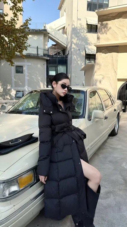 2025新款连帽长款收腰显瘦时尚百搭女装羽绒服外套加厚