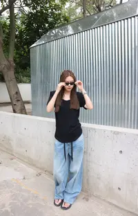 KIOKWANG//人手必备 纯色U领正肩短袖垫肩修身T恤上衣