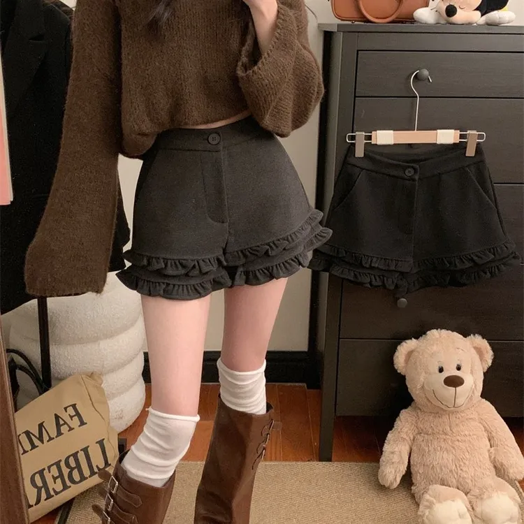 秋冬大码设计双层荷叶边毛呢短裤女高级感深灰色高腰辣妹百搭热裤