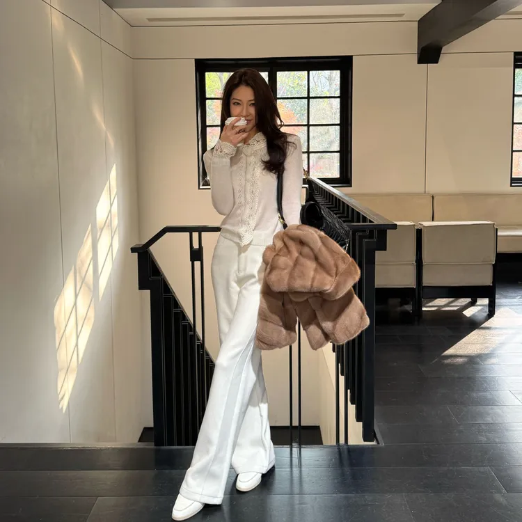 王嬛嬛MsLime【杳鸢】山羊绒绵羊毛莱赛尔白色细毛衫 HD2D0155