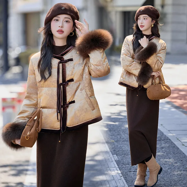 新中式国风羽绒服女短款冬季高级感盘扣提花狐狸毛白鸭绒加厚外套
