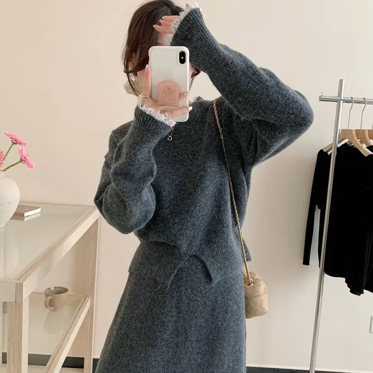 秋冬季两件套蕾丝拼接设计感针织毛衣半身长裙韩版遮肚半身裙套装