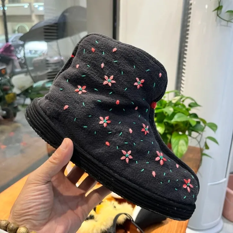 手工千层底布鞋棉靴加绒冬季碎花休闲风保暖高帮鞋透气加厚女黑色
