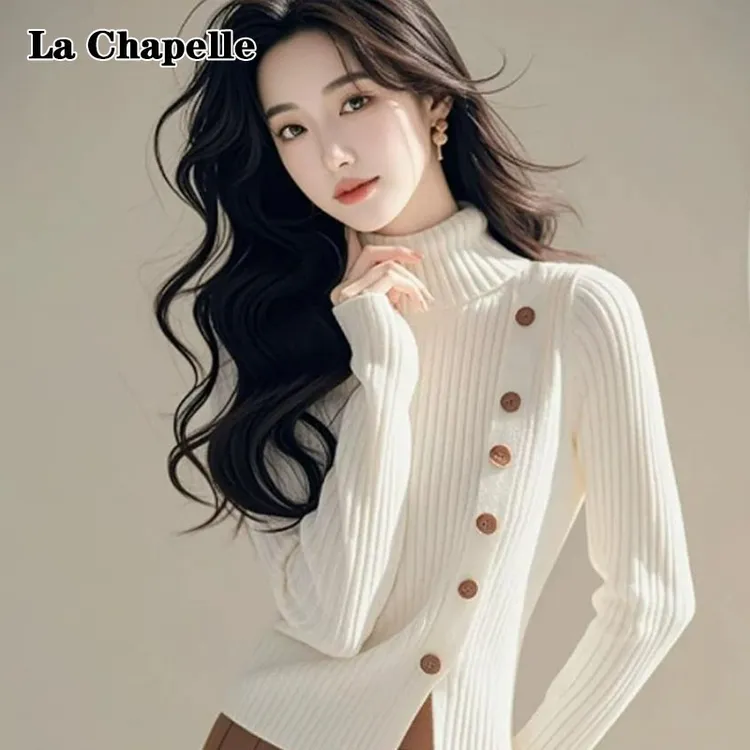 拉夏贝尔设计感白色高领针织衫女秋冬季修身显瘦气质开叉打底毛衣