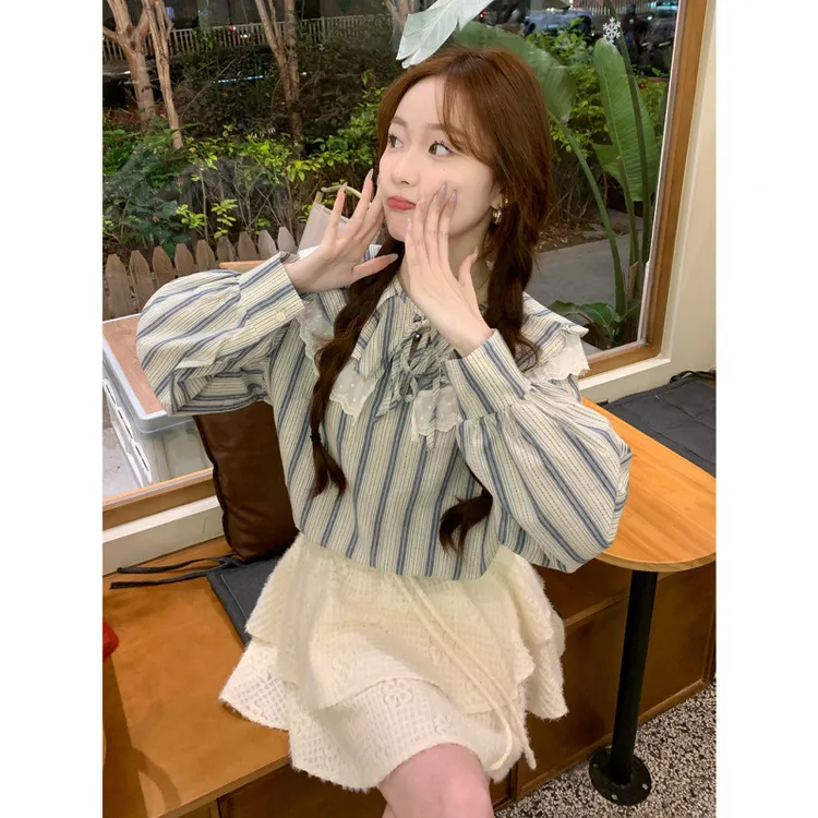 实拍现货韩版2024秋季新款上衣条纹小众设计拼接娃娃领甜美风衬衣