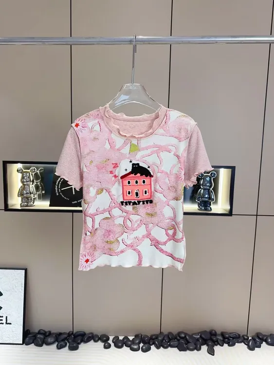 甜辣风t恤小众设计猫咪房子图案洋气印花夏季精致时尚女士显瘦