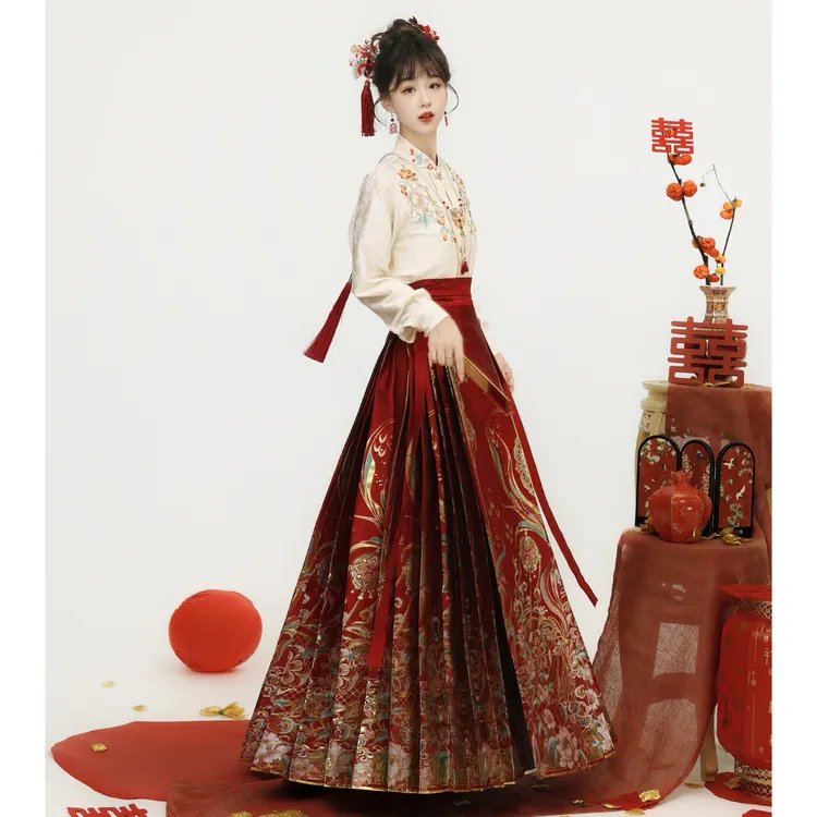 云若兮重工刺绣上衣马面裙常规花色礼服敬酒服秋冬马面裙敬酒服