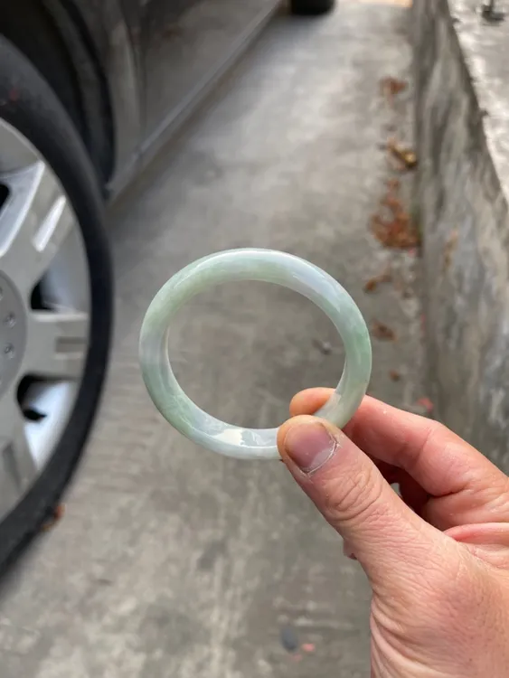 A09编号缅甸天然A货翡翠58正圈手镯糯化晴绿种水有纹裂24小时鉴赏