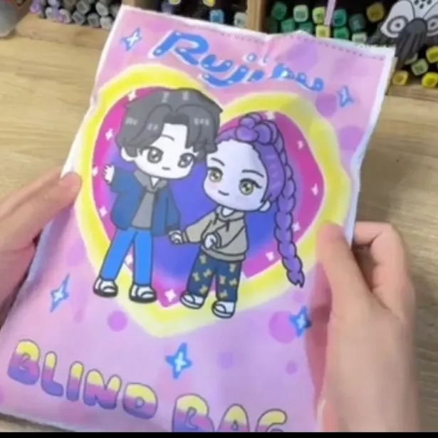 KPOP猎魔女团男团化妆盲袋换装新款粘贴裁剪diy女孩解压益智玩具