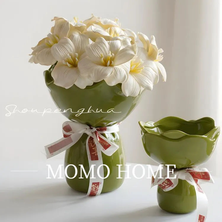 MOMO手捧花瓶陶瓷花器花瓶家居客厅餐桌鲜花插花家饰创意花瓶摆件
