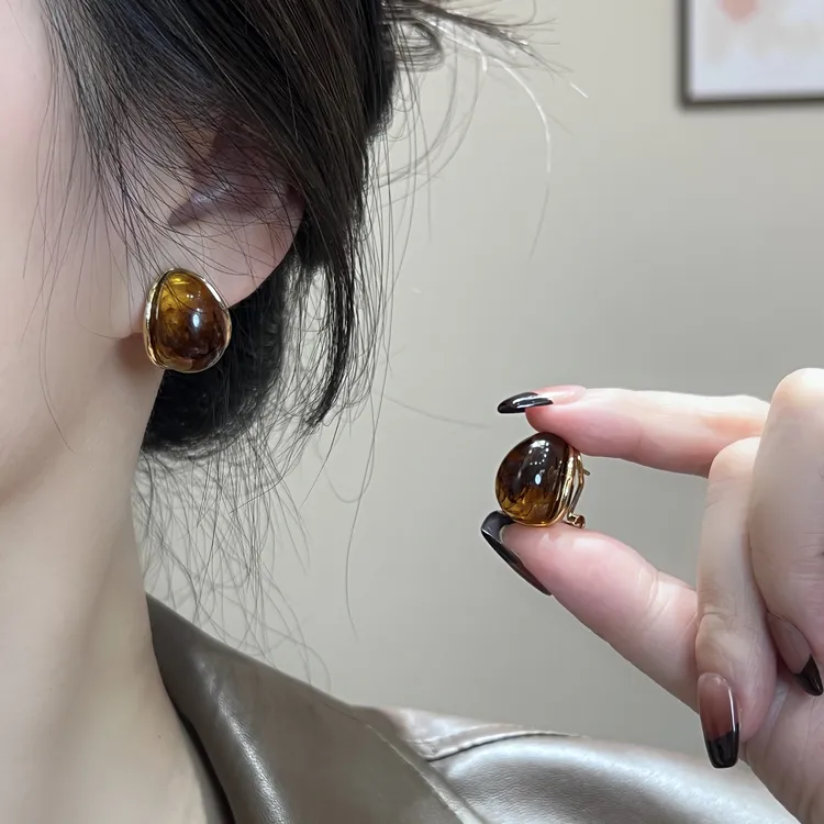 铜合金耳饰 早秋美拉德水滴耳扣小众复古耳环轻奢高级感精致耳饰