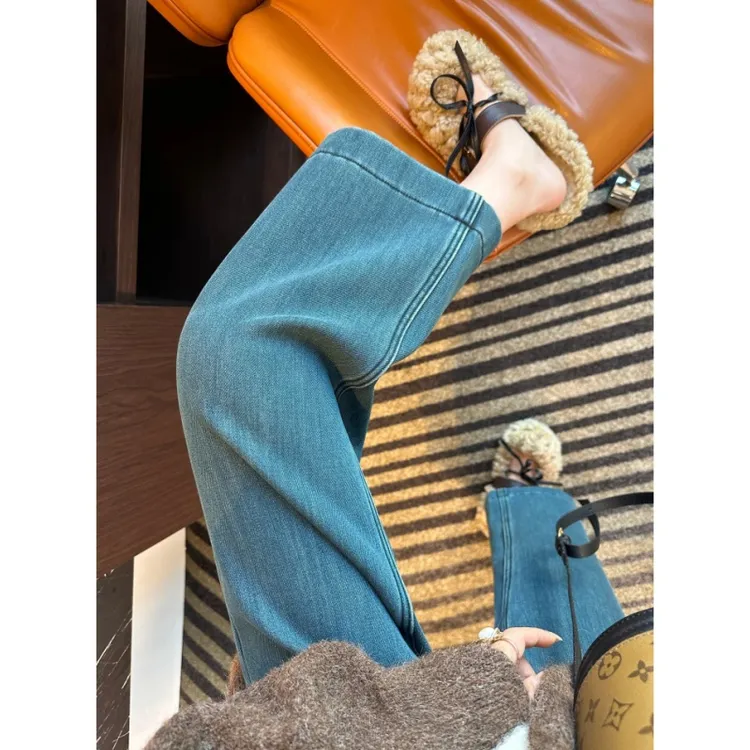 窄版复古蓝加绒直筒牛仔裤女秋冬新款梨形身材宽松显瘦九分阔腿裤