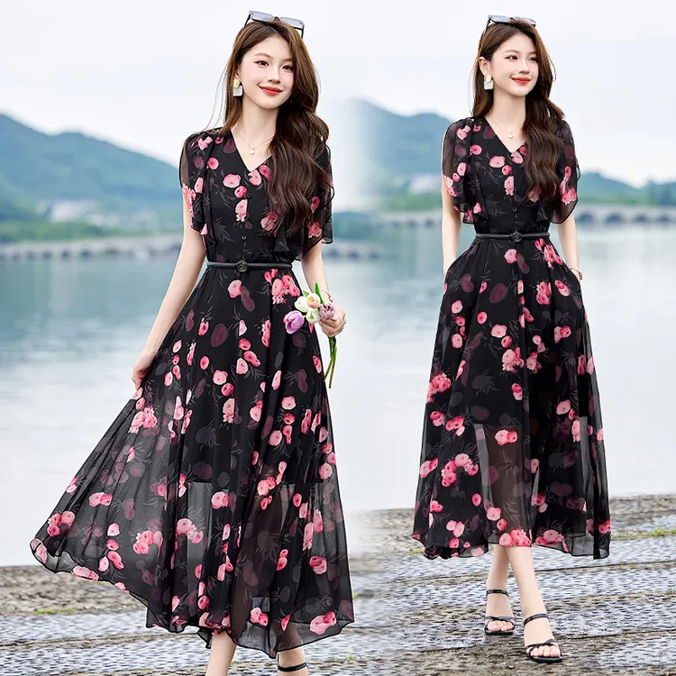 法式雪纺碎花连衣裙女夏季新款高级感系带收腰显瘦设计感时尚长裙