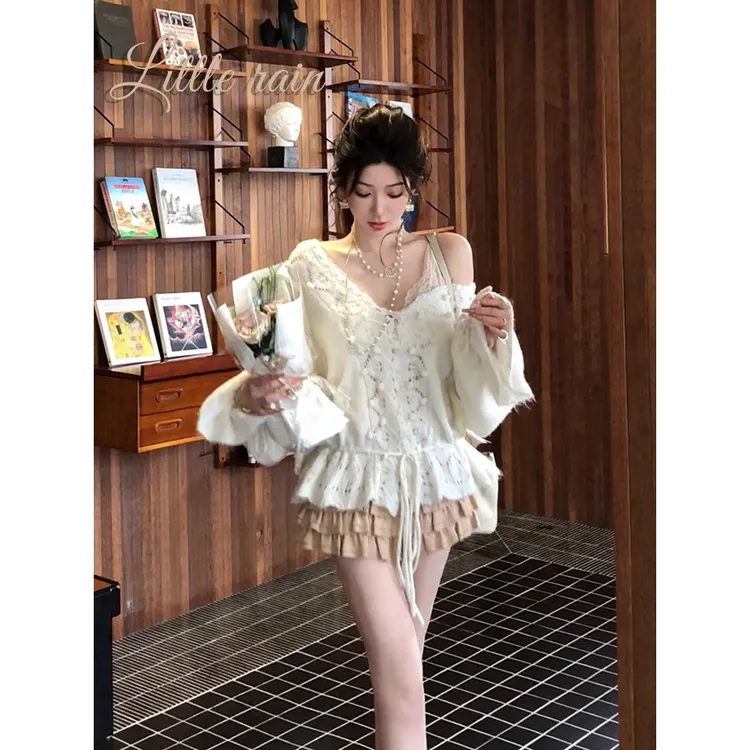 韩系镂空钩花毛球V领针织毛衣女早秋宽松抽绳设计温柔风开衫外套