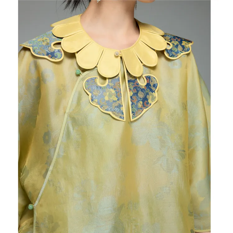 初见十三娘•张和才『清平调』蜀锦新中式国风手工高定时尚百搭云肩