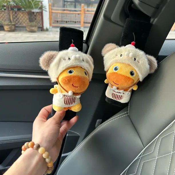 可爱水豚噜仔汽车安全带护肩套防勒脖车载保险带把套车内摆件装饰