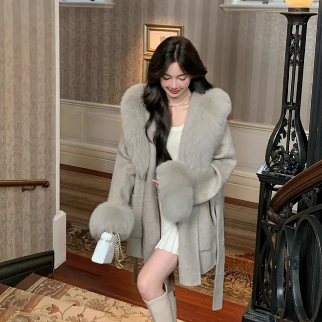 皮草“奶芙佳人”真狐狸毛领连帽双面羊毛大衣高级感毛呢短款外套