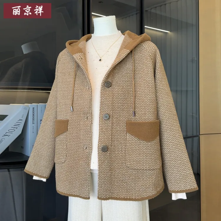 2025新款气质妈妈秋装外套时尚洋气中老年女装秋冬连帽夹克衫