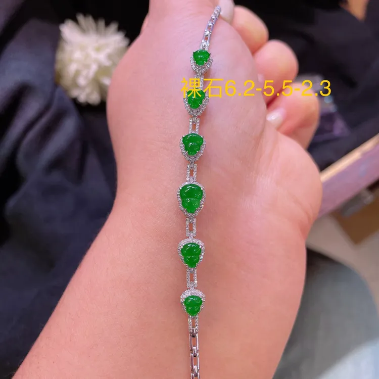 天然翡翠缅A冰种满绿葫芦手链18K金，供应链下单咨询货品在否？