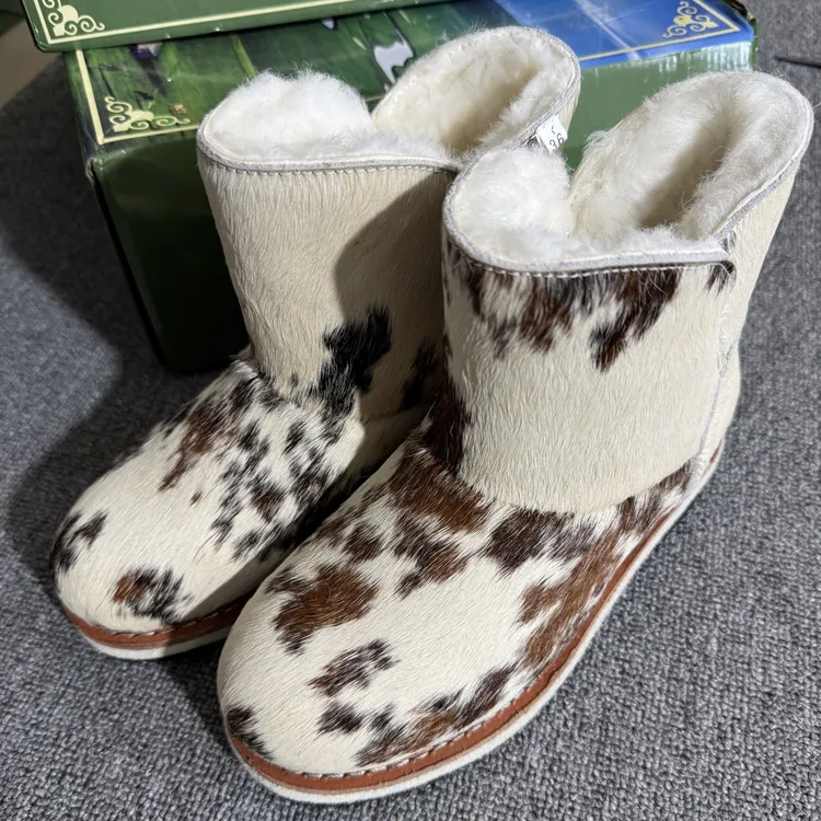 蒙达纳冬季女士低筒牛毛加绒加厚时尚百搭靴子短筒短靴