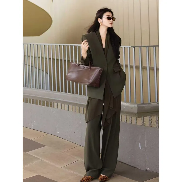 秋季新款贵气清冷感御姐穿搭轻奢两件套盐系轻熟绿色西装裤子套装
