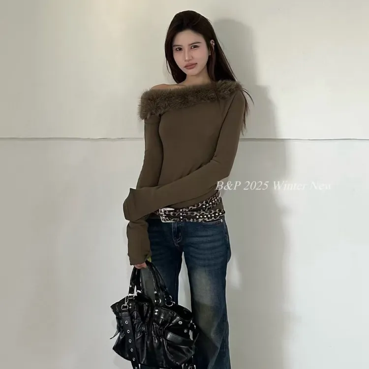 DAJI“有点精致感”新款磨毛保暖设计显瘦长袖修身上衣（加绒）