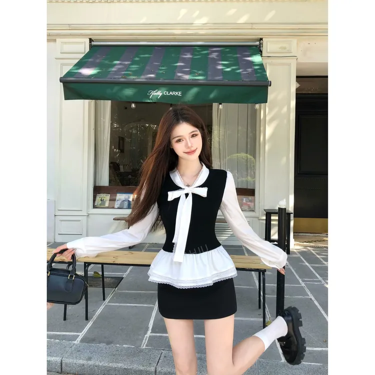 画解WAHJU【清纯学妹】早秋蕾丝花边设计修身黑色上衣半裙9822W