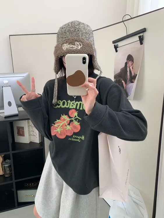 显瘦宽松【小西红柿】印花长袖圆领百搭厚款休闲绒衫冬季卫衣