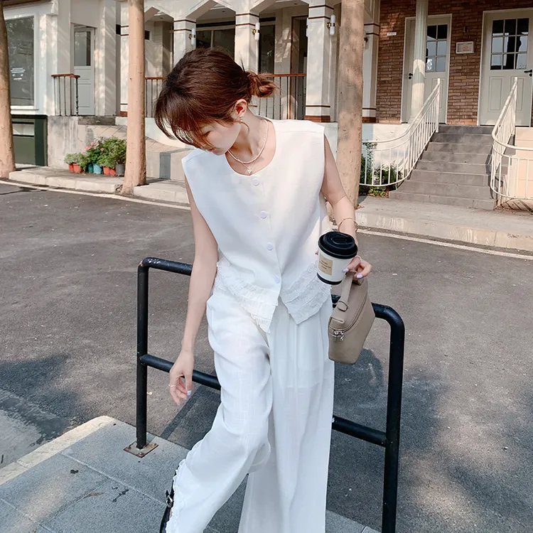 见外包装圆领马夹上衣休闲洋气宽松显瘦无袖女装气质白色时尚百搭