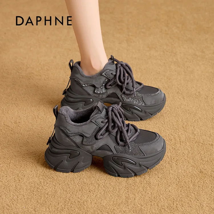 达芙妮厚底增高潮流水钻运动风加绒老爹鞋2025冬季新款时尚休闲鞋