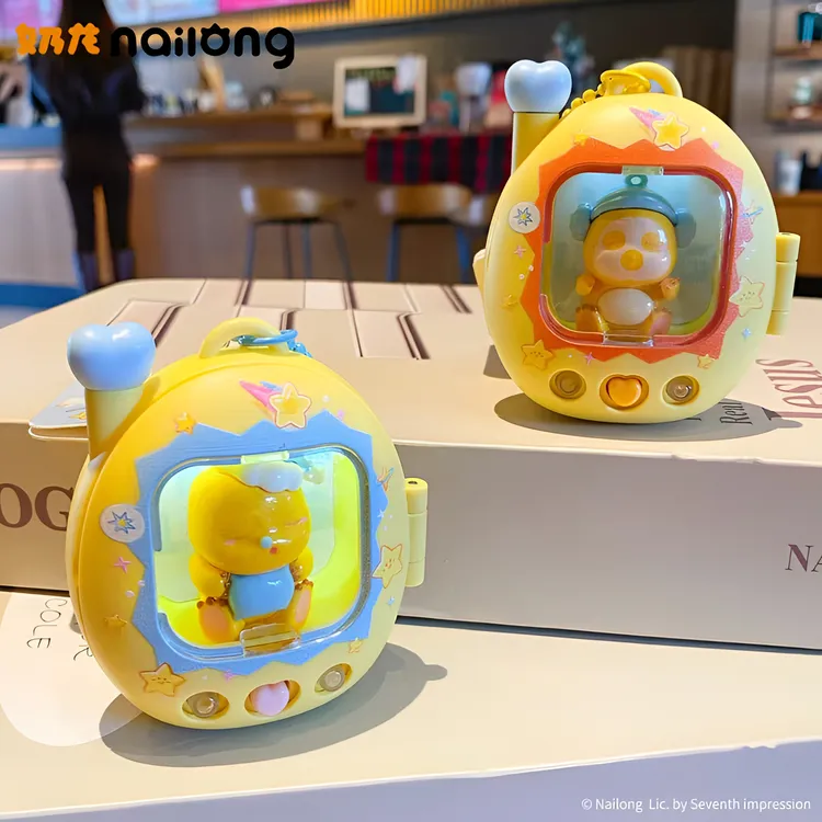【新款】奶龙发光背包钥匙扣卡通创意口袋手办玩偶装饰夜灯挂件周边