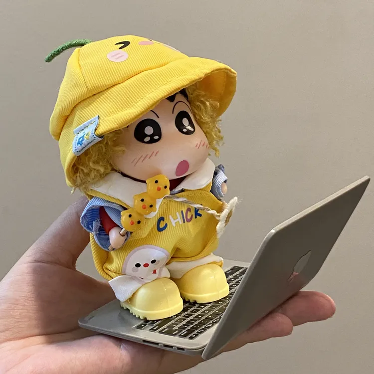 蜡笔小新小黄鸭卷发小新可爱卡通情侣高级生日礼物可换衣家居摆件