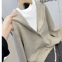 特！门店19&9！牛角扣连帽宽松女式针织衫Z00664