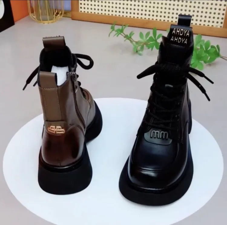 真皮马丁靴女秋冬爆款英伦风时尚百搭加厚保暖软底显瘦显小短靴女